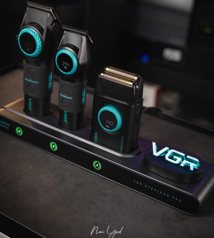 ماشین اصلاح(ست حرفه ای آرایشگری) VGR وی جی آر مدل SUPER POWER PRO 4 IN 1